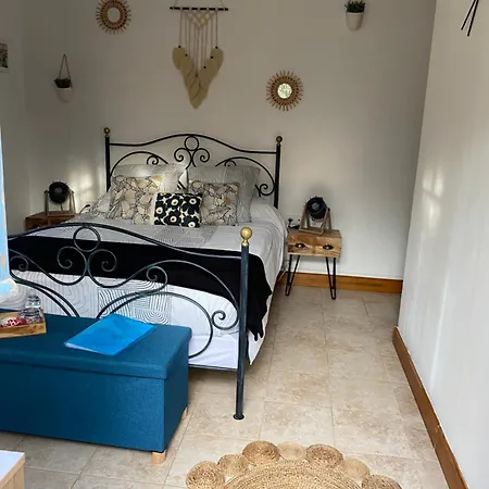 D'hotes De Charme La Joseline Bed & Breakfast